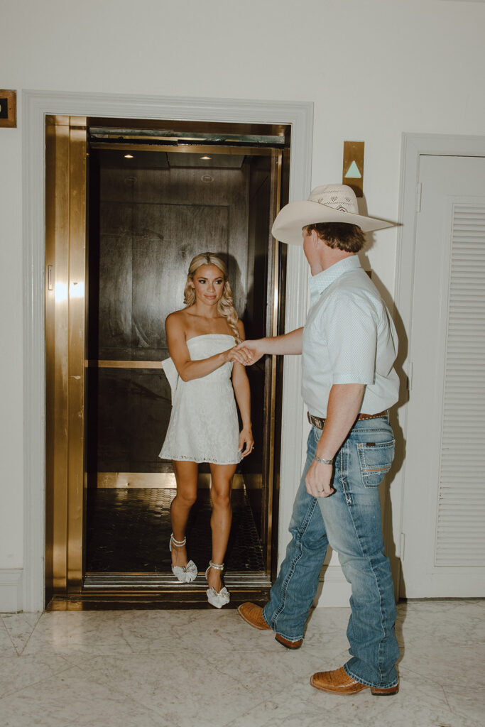 downtown san antonio engagement session
