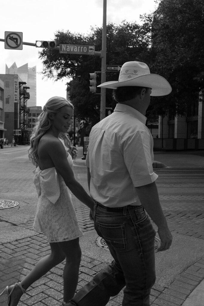 downtown san antonio engagement session