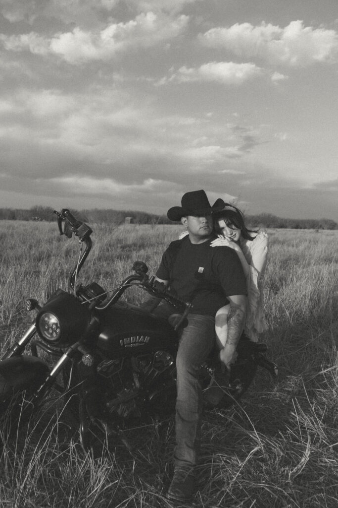Lana Del Rey coded engagement session