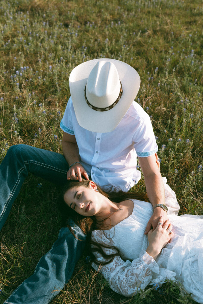 Texas bluebonnet engagement session