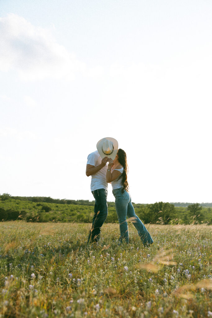 Texas bluebonnet engagement session