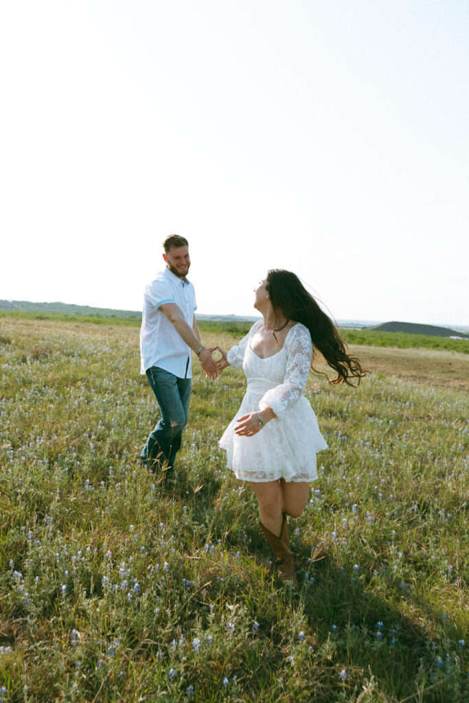 Texas bluebonnet engagement session