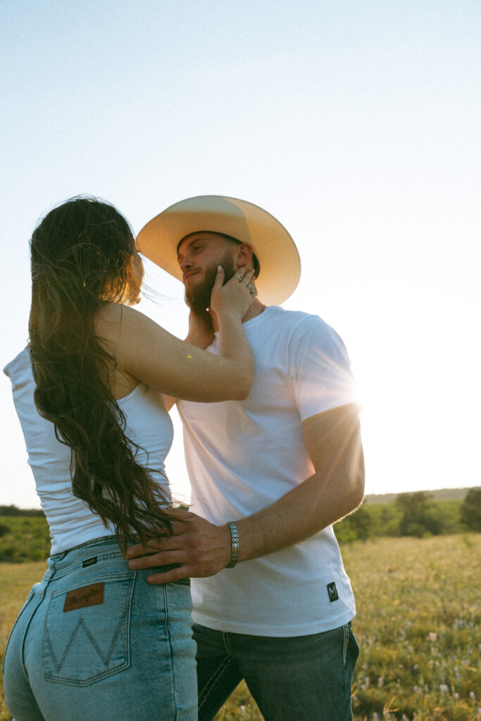 Texas bluebonnet engagement session