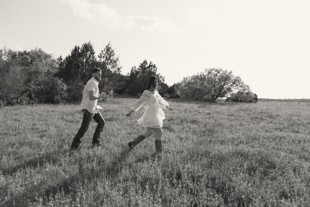 Texas bluebonnet engagement session