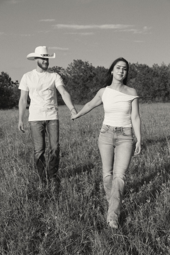 Texas bluebonnet engagement session