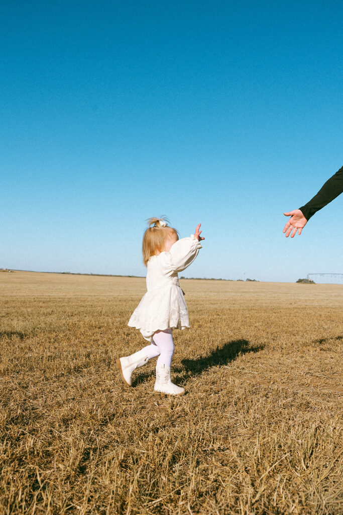 lifestyle family photographer san antonio